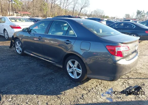 2012 Toyota Camry Se z USA, uszkodzony, nr VIN 4T1BF1FK4CU050477